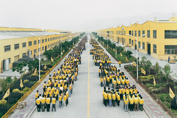 Manufactured_Landscapes_1.jpg